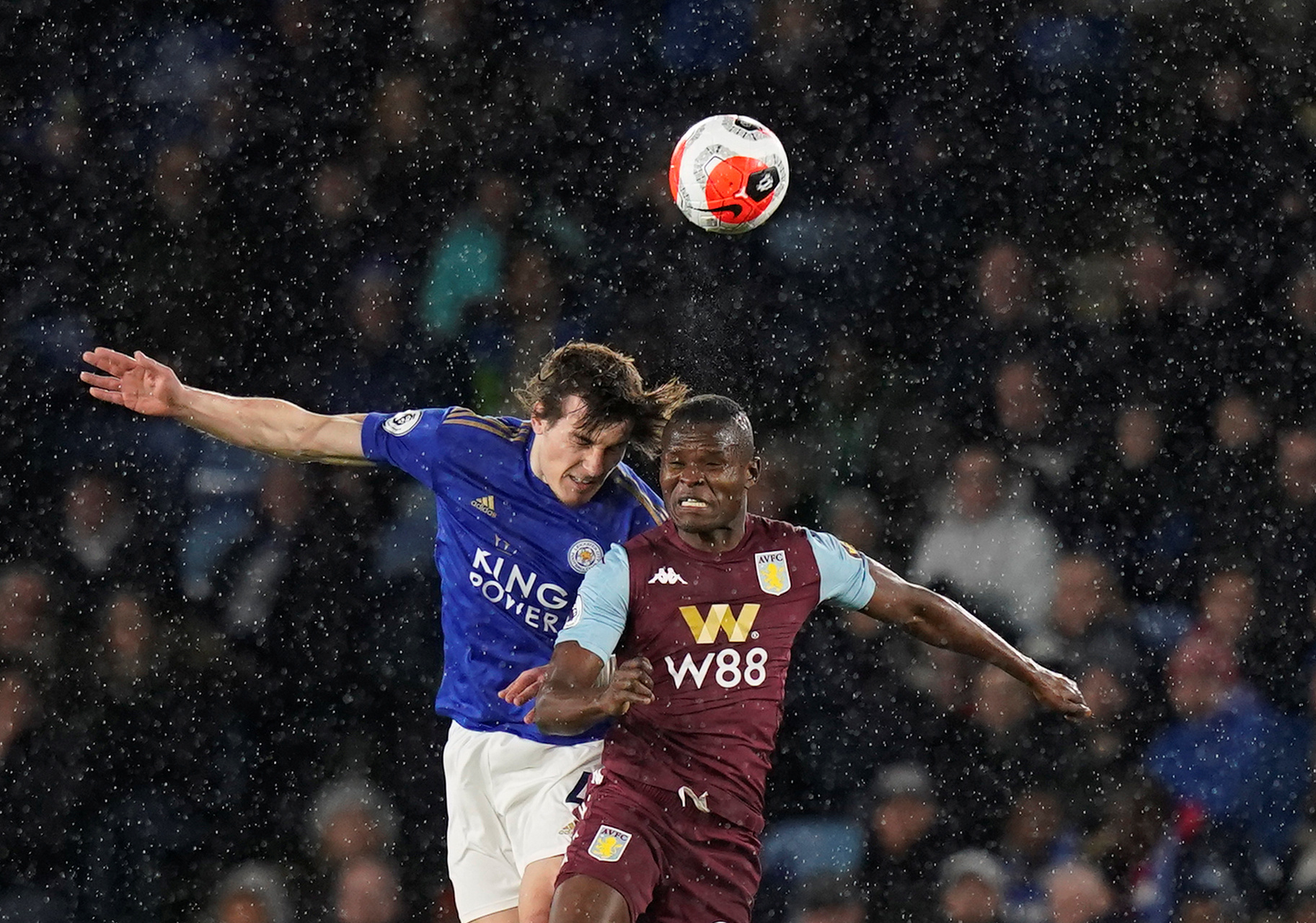 他以敏锐的 他以敏锐的